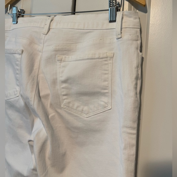 J Brand Selena Mide Rise Crop Bootcut Jeans in White Blanc sz 32 - Picture 6 of 8